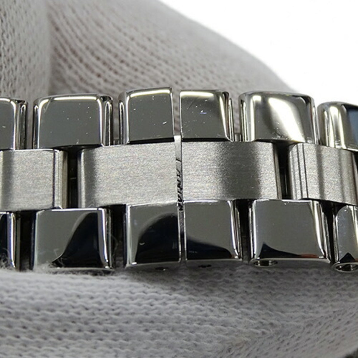 Secondhand Cartier Watch Ladies Roadster SM Date Quartz Rust-resistant Alloy SS W62016V3 Silver Polished (Fair)