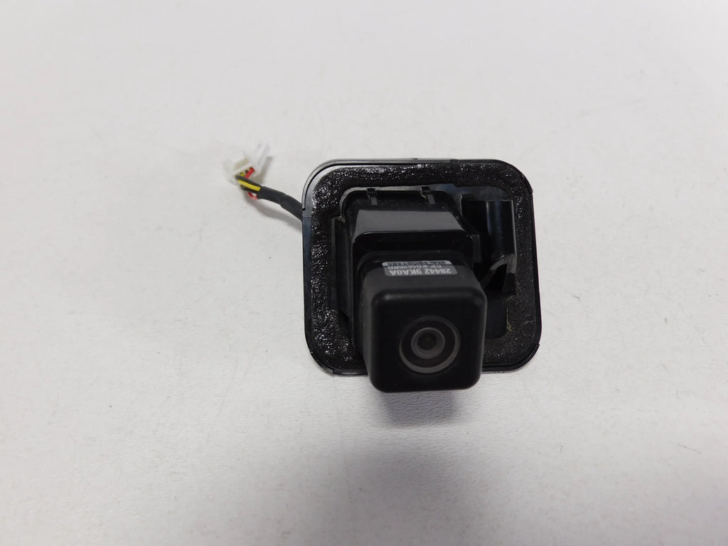 Previously Owned 13-19 Nissan Versa Rear View Backup Camera OEM LKQ (Good)