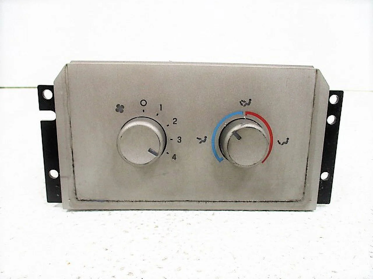 Secondhand 2007-2010 Lincoln Navigator Rear Console Mounted Temperature Control OEM LKQ (Good)