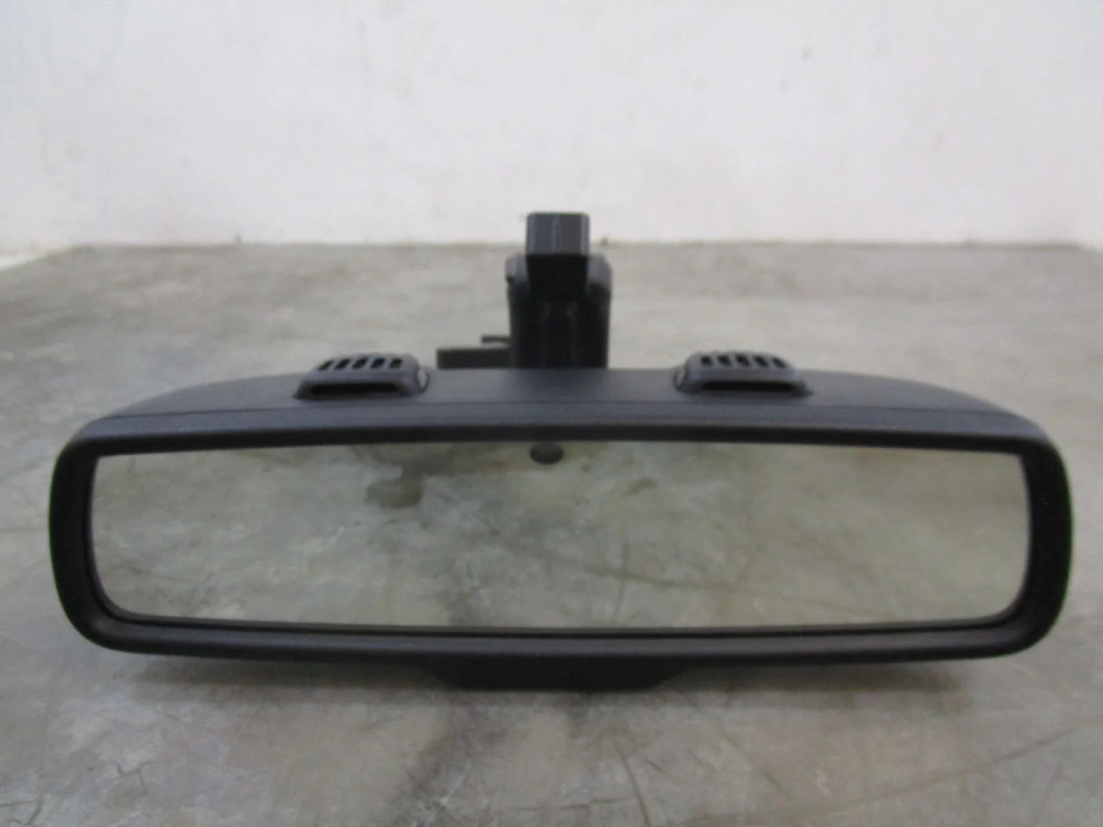Used 14 15 16 2014-2016 Dodge Ram 1500 Rear View Mirror W/ Automatic Dimming OEM (Good)