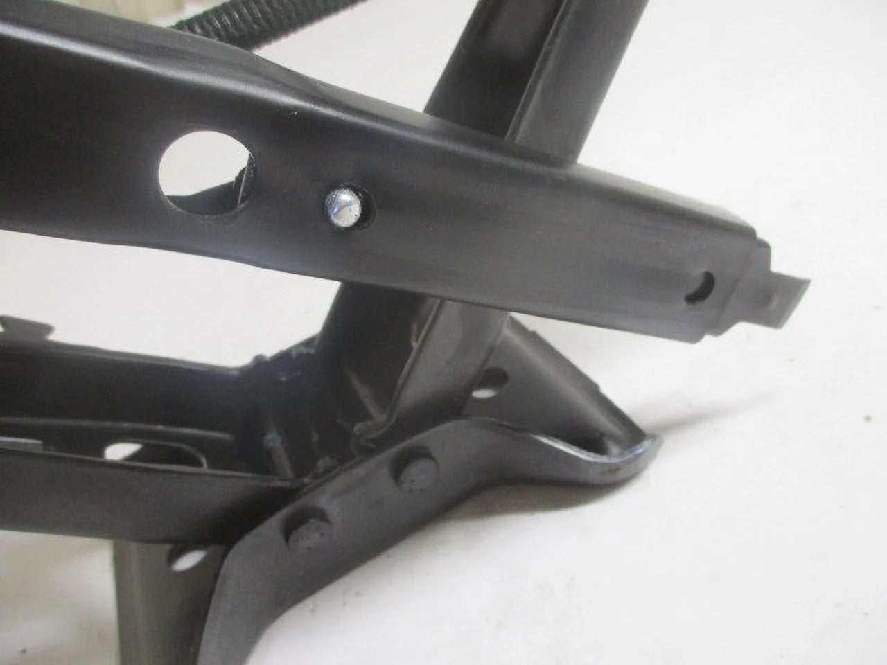 Used 07 08 09 Saturn Aura Wheel Tire Jack Assembly w/Tool OEM LKQ (Good)