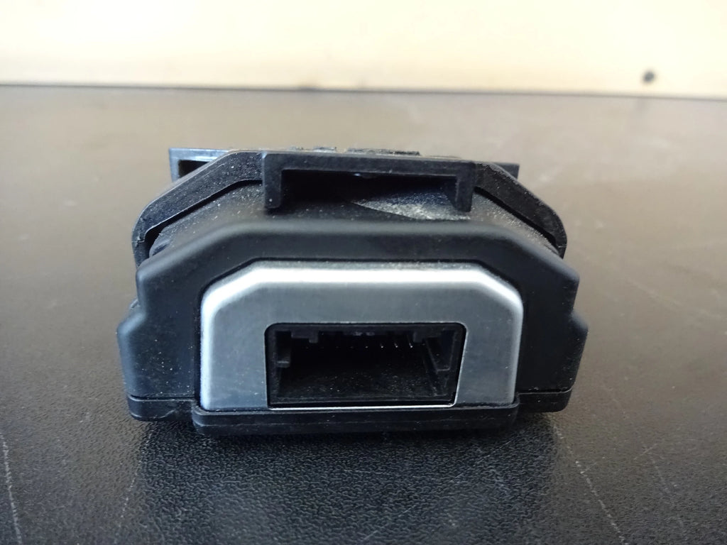 Previously Owned 2020 Infiniti QX50 Windshield Mounted Camera OEM (Good)