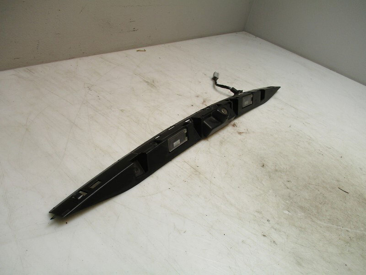Used 2013-2015 Ford Explorer Rear Backup Camera Assembly OEM (Good)