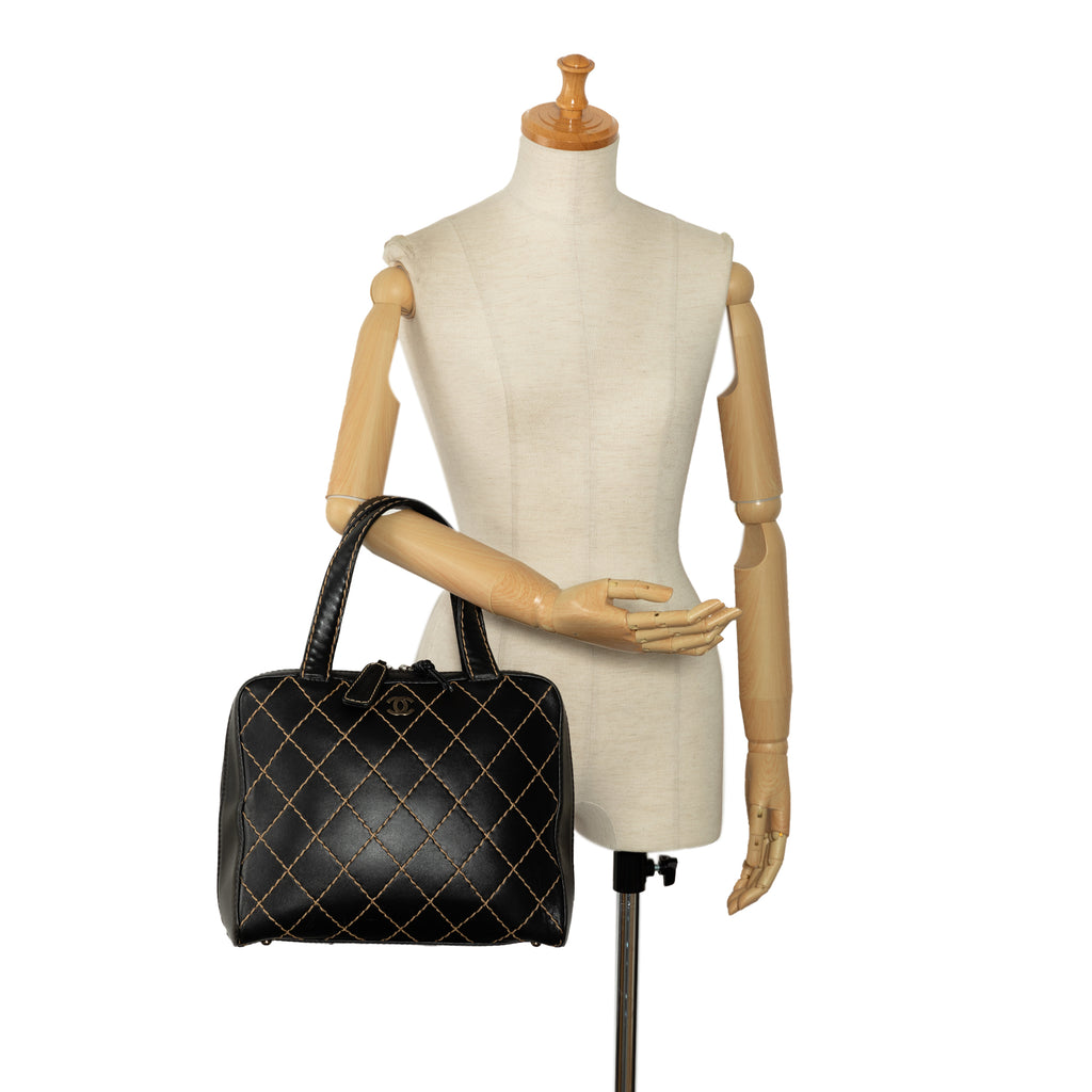Used Authenticated Chanel CC Wild Stitch Handbag Lambskin Leather Black Top HandleBag Unisex (Good)