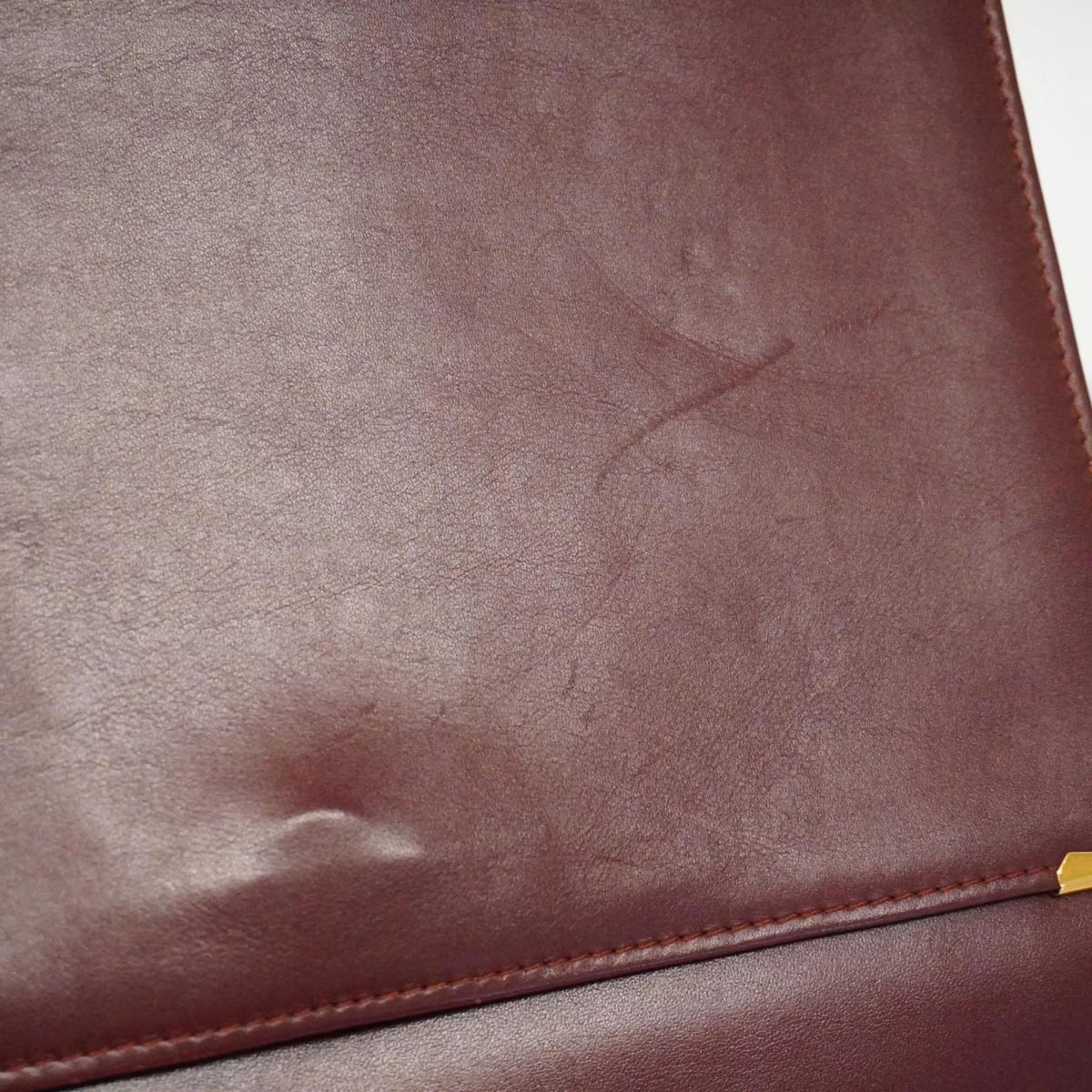 Previously Owned Cartier Shoulder Bag Must Leather Bordeaux For Her (Good)