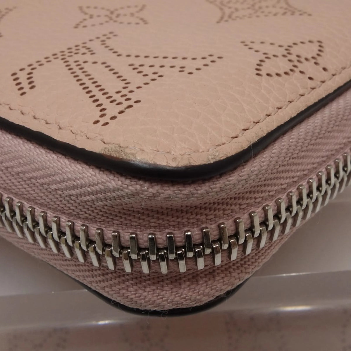 Used LOUIS VUITTON Zippy Wallet M61868 Long Monogram Mahina Magnolia (Pink) 083014 (Good)