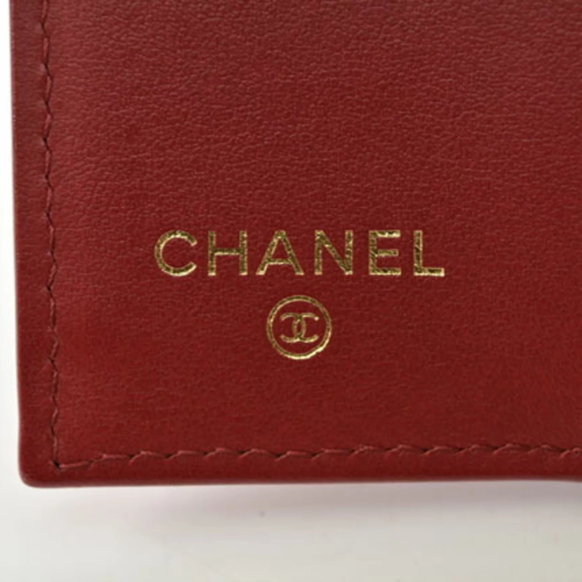 Secondhand Chanel wallet CHANEL here mark caviar skin dark red (Like New)