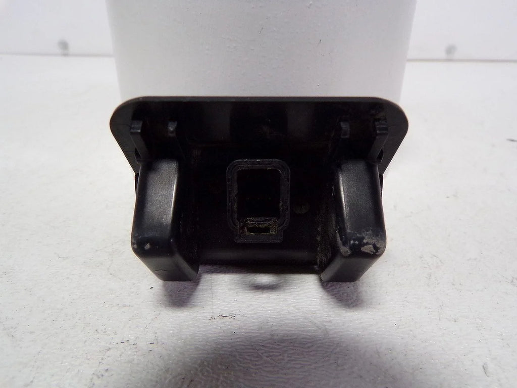Secondhand 17-19 GMC Acadia Rear View Backup Camera OEM LKQ (Good)