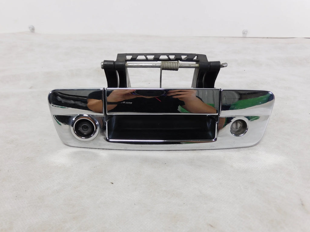 Secondhand 16-22 Dodge Ram 1500 Locking Tailgate Handle w/ Rear View Camera OEM LKQ (Good)
