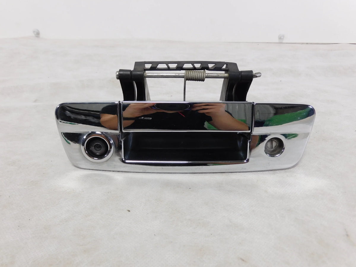 Secondhand 16-22 Dodge Ram 1500 Locking Tailgate Handle w/ Rear View Camera OEM LKQ (Good)
