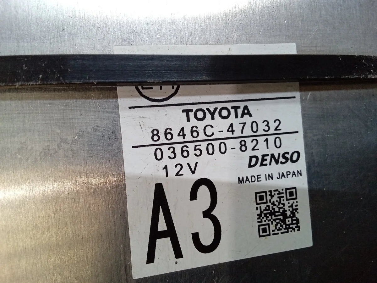 Secondhand 2018 Toyota Prius Front Windshield Lane Departure Warning Camera 8646C-47032 OEM (Good)