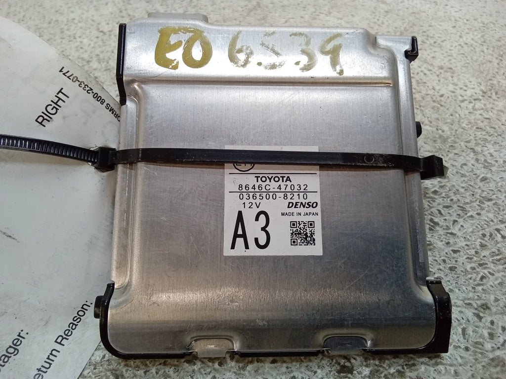Secondhand 2018 Toyota Prius Front Windshield Lane Departure Warning Camera 8646C-47032 OEM (Good)