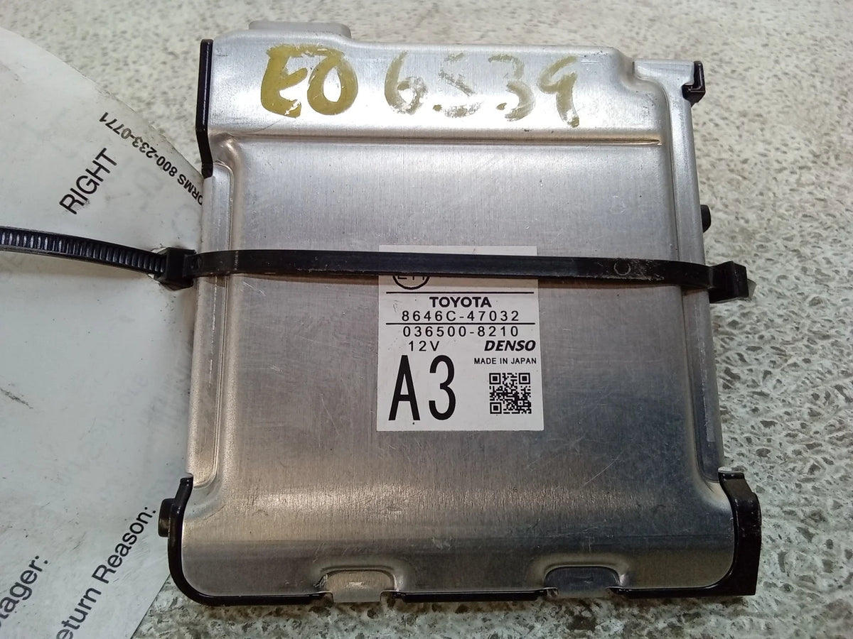 Secondhand 2018 Toyota Prius Front Windshield Lane Departure Warning Camera 8646C-47032 OEM (Good)