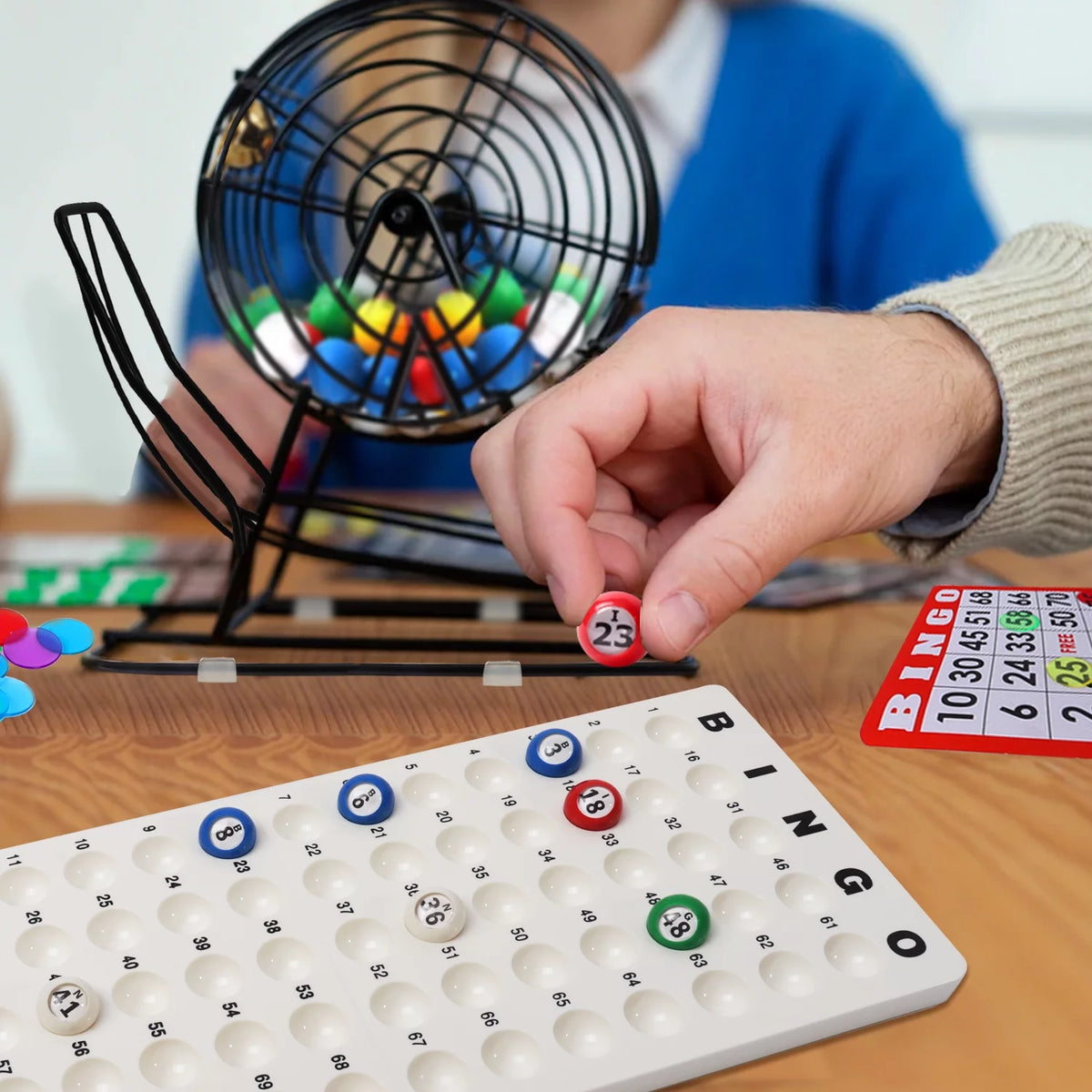 GSE Games & Sports Expert Deluxe Bingo Game Set with Black Bingo Cage, Plastic Masterboard, Bingo Balls, Bingo Cards and Bingo Chips. Great for Kids, Adults and Family Party