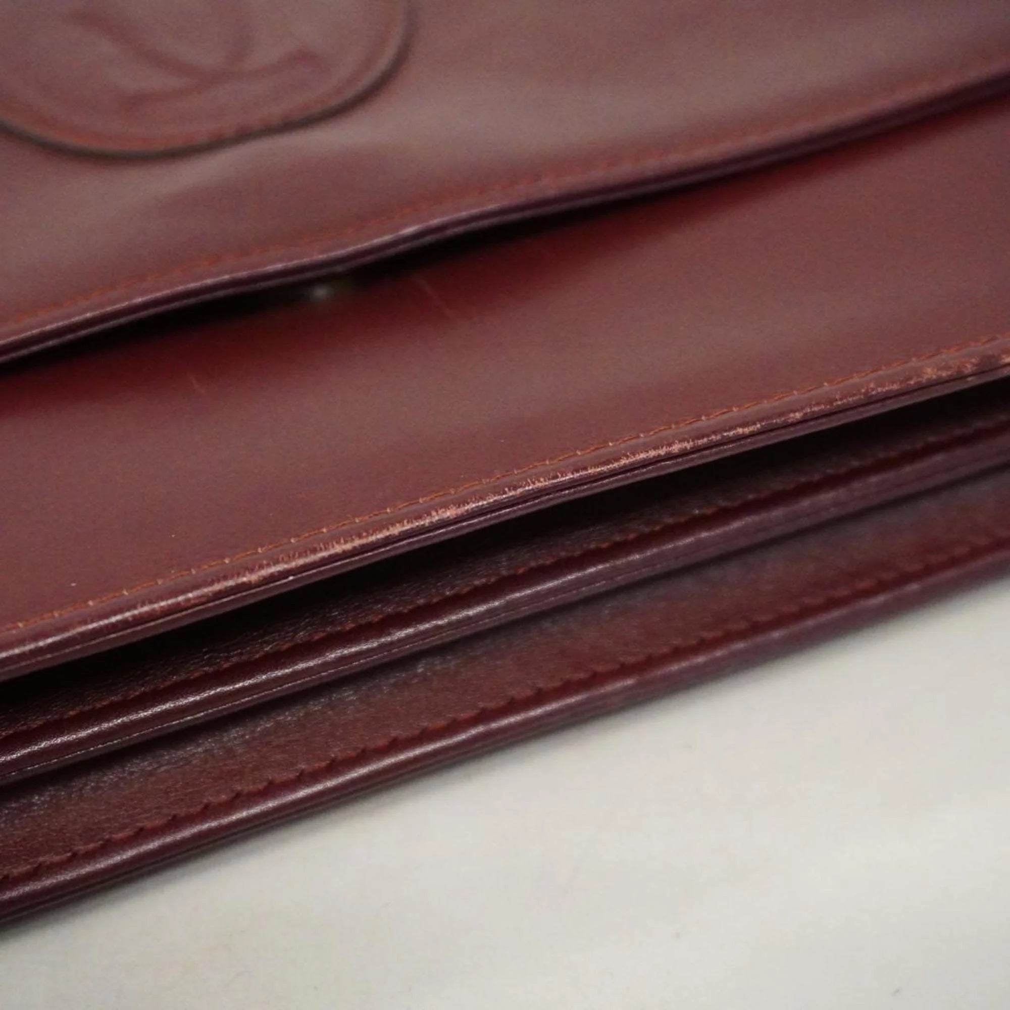 Previously Owned Cartier Shoulder Bag Must Leather Bordeaux For Her (Good)