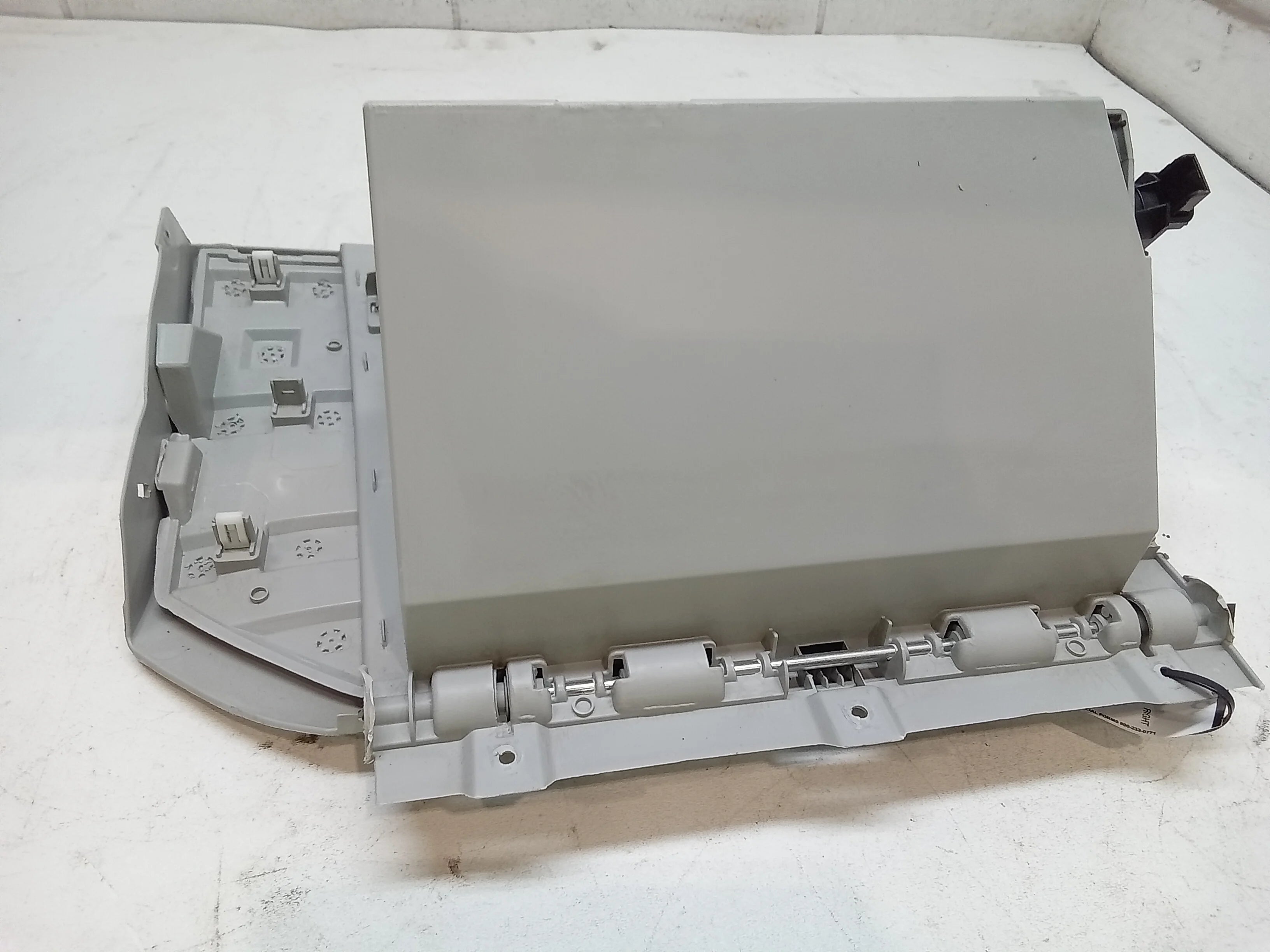 Secondhand 17 Jeep Renegade Glove Box OEM (Good)