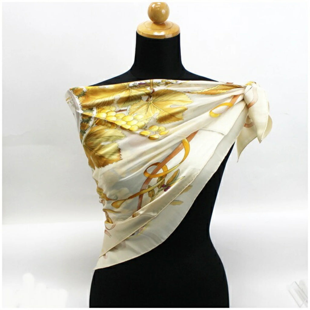 Used Salvatore Ferragamo Viscose x Silk Scarf Muffler Fruit Pattern Cream For Her (Good)