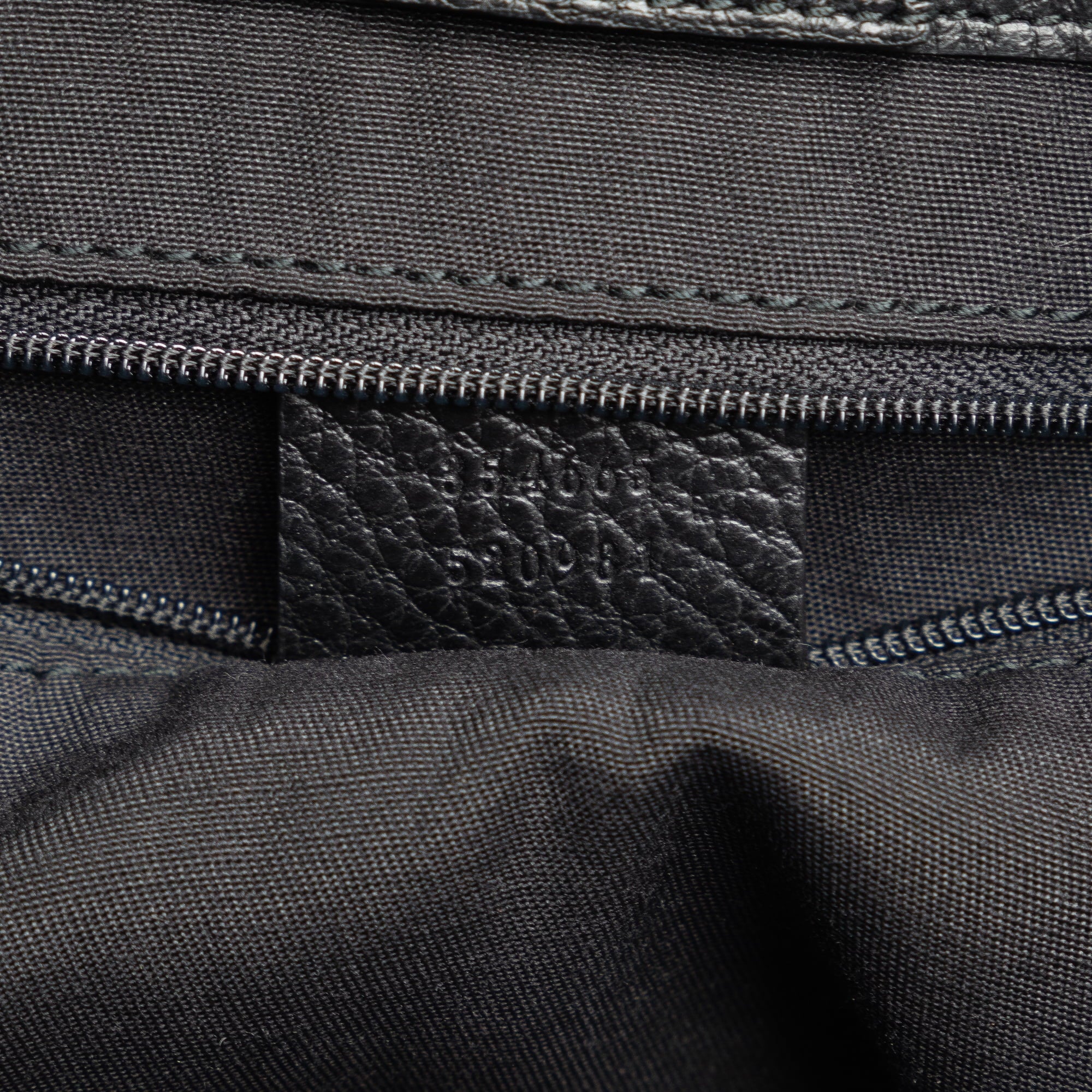 Secondhand Authenticated Gucci Bamboo Tassel Tote Calf Leather Black Tote Bag Unisex (Good)