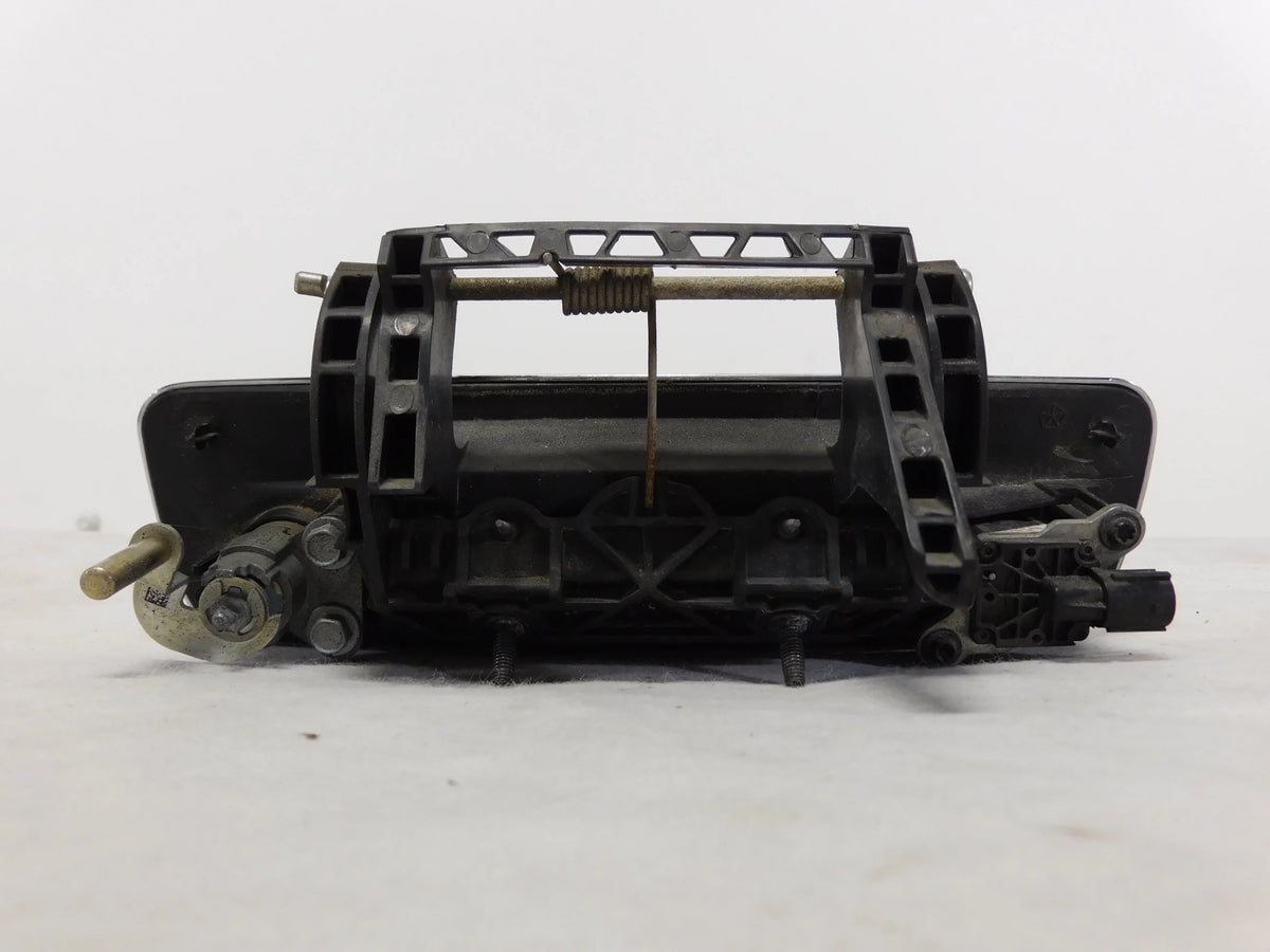 Secondhand 16-22 Dodge Ram 1500 Locking Tailgate Handle w/ Rear View Camera OEM LKQ (Good)