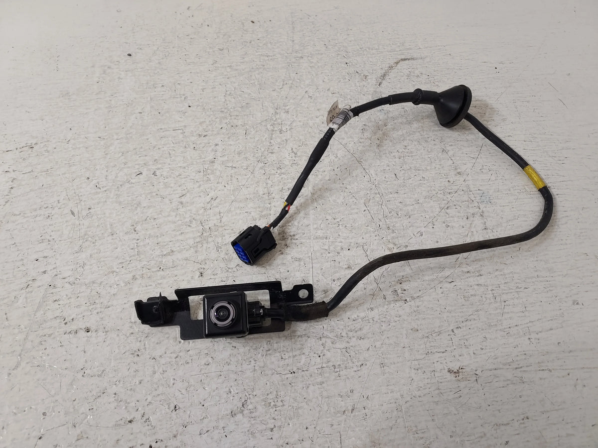 Used 2017-2019 Kia Soul Liftgate Mount Rear View Camera OEM LKQ (Good)