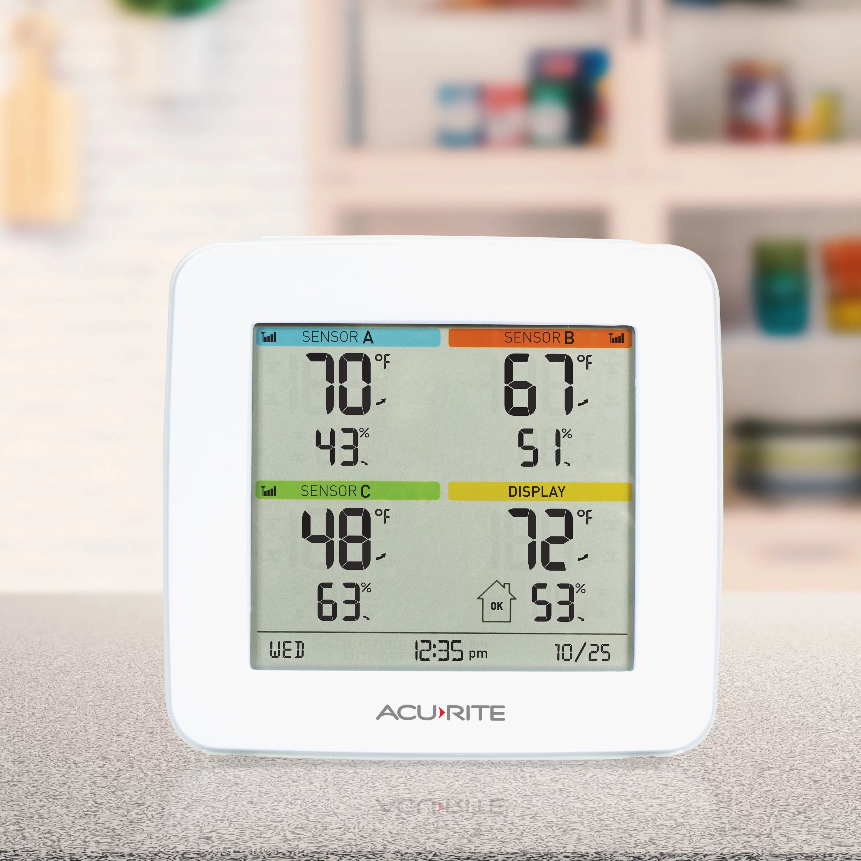 AcuRite Temperature & Humidity Station with 3 Indoor/Outdoor Sensors (01096M)