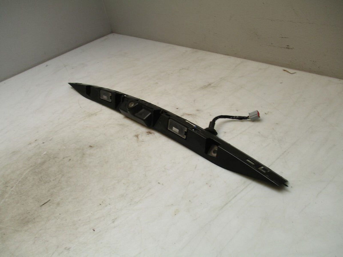 Used 2013-2015 Ford Explorer Rear Backup Camera Assembly OEM (Good)