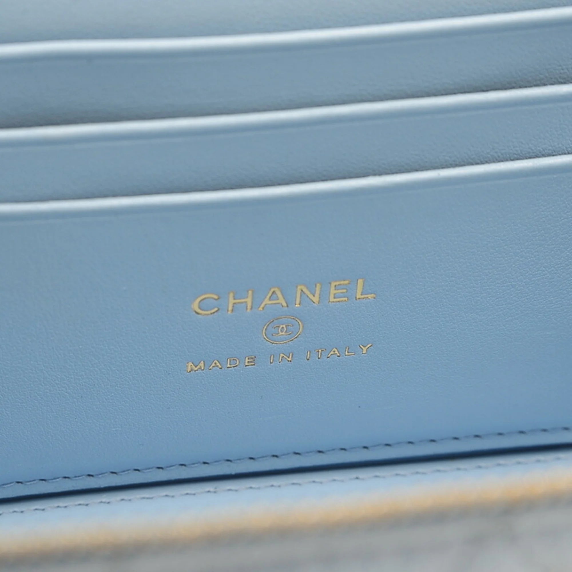 Previously Owned Chanel Logo Handle Vanity Shoulder Bag Caviar Skin Blue Gold Hardware AP2805 (Good)