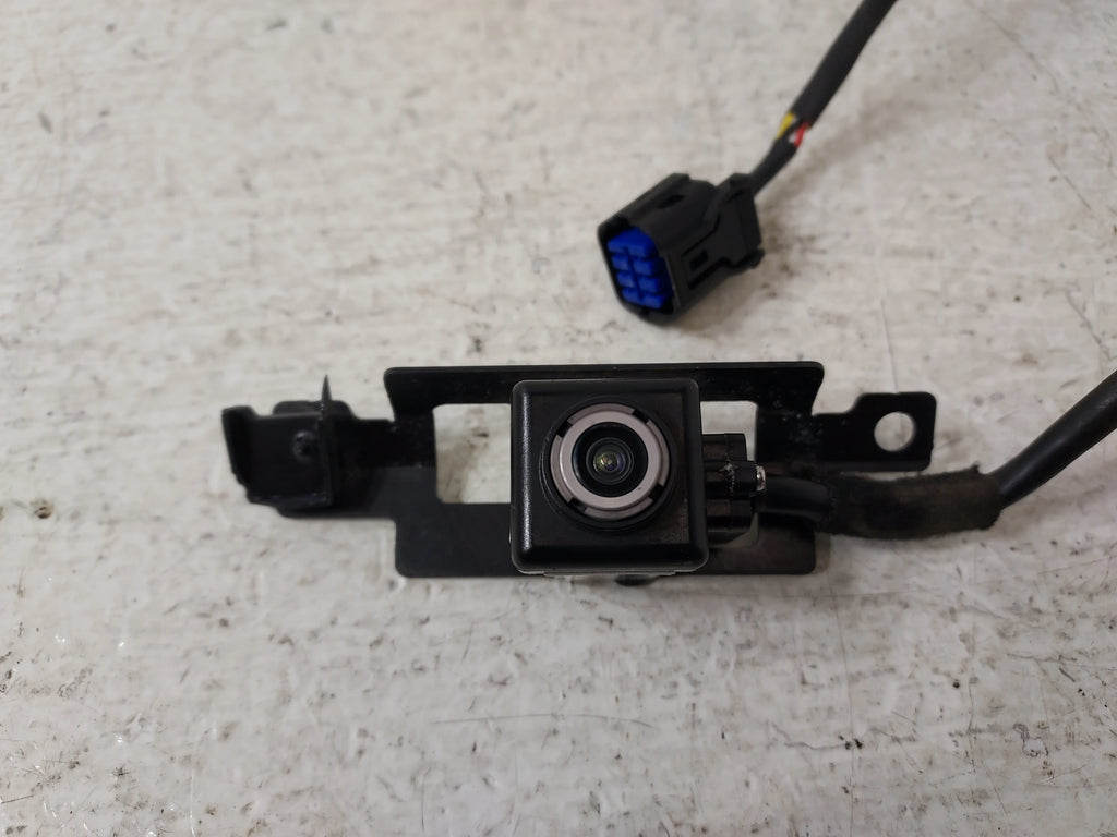Used 2017-2019 Kia Soul Liftgate Mount Rear View Camera OEM LKQ (Good)