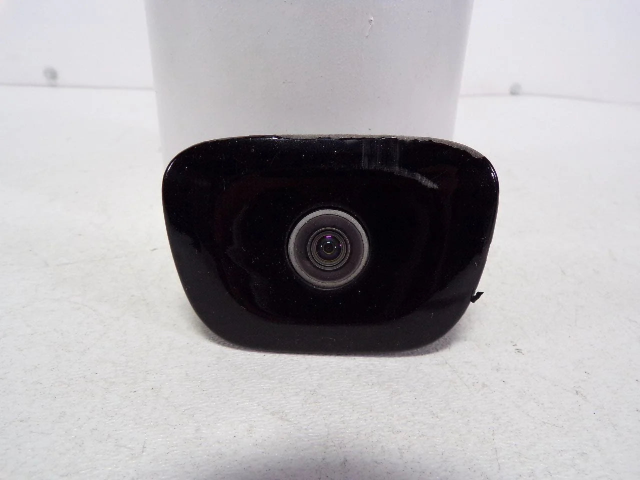 Secondhand 14-18 Jeep Cherokee Rear View Backup Camera OEM LKQ (Good)