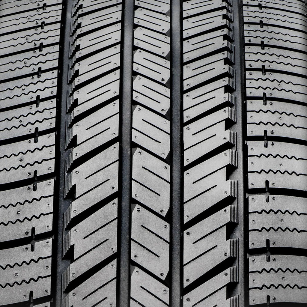 BlackHawk Hiscend-H HT01 All Season 235/70R16 106T Light Truck Tire