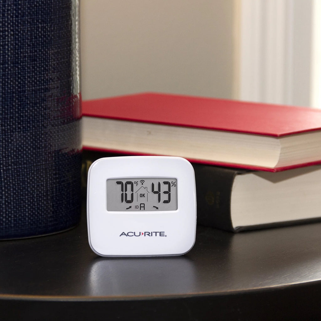 AcuRite Temperature & Humidity Station with 3 Indoor/Outdoor Sensors (01096M)