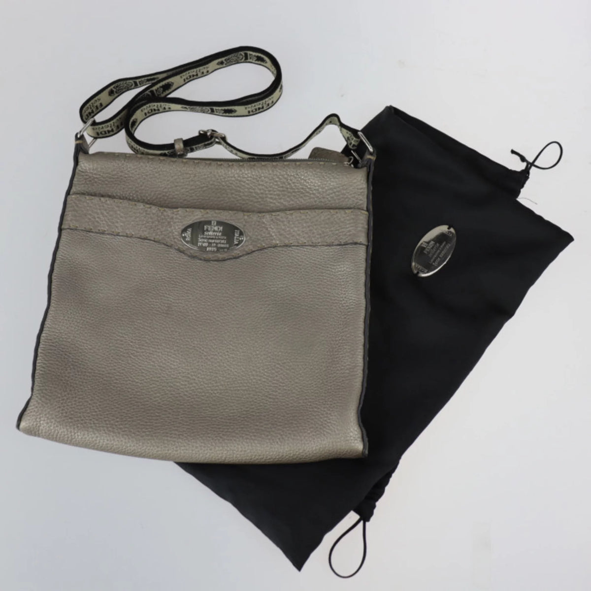 Secondhand FENDI Fendi Selleria Shoulder Bag 8BT109 Leather Bronze Silver Metal Fittings Diagonal Hanging (Good)